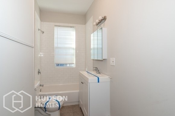 Foto del edificio - 154 N 6th St