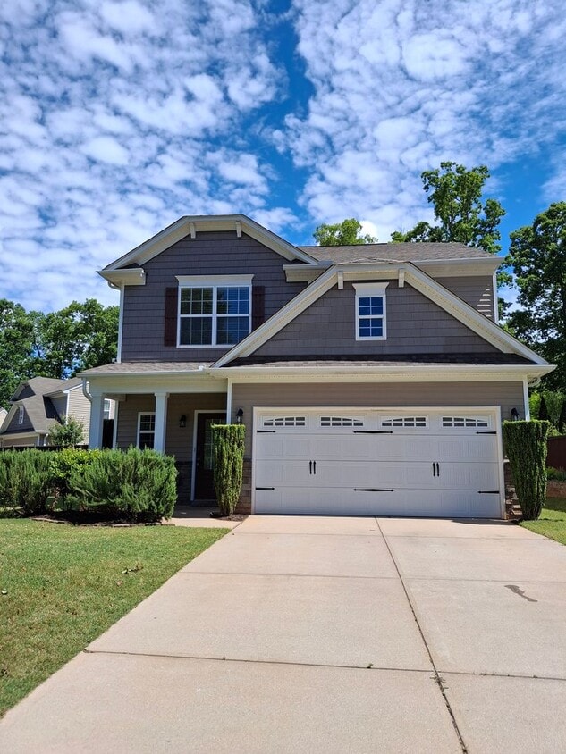 Primary Photo - Beautiful 3-Bedroom Home with Bonus Room i...