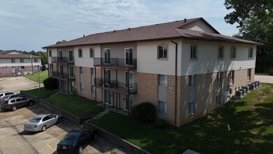 Building Photo - 831 Southwest Blvd