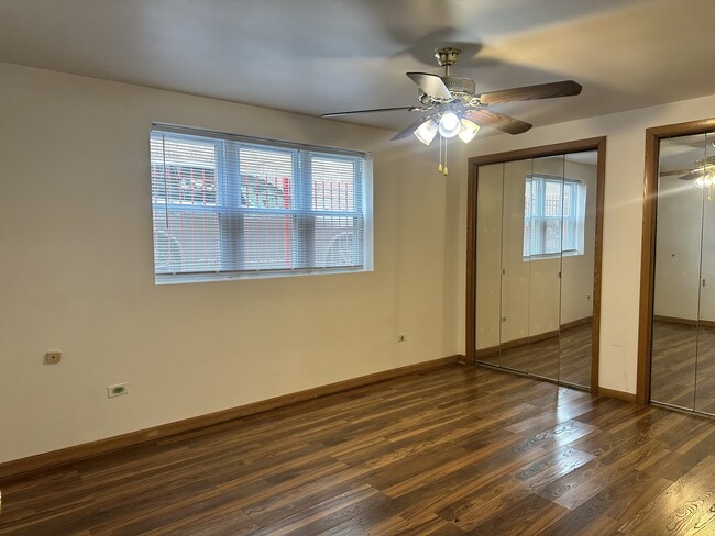 Foto del edificio - 3517 W 79th St