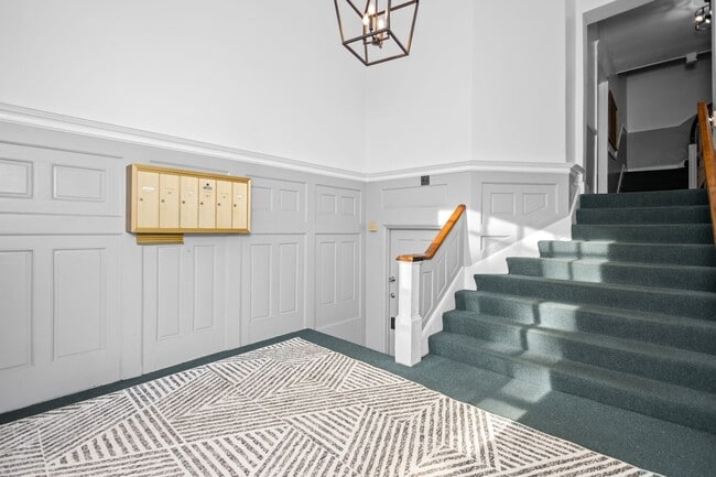 Photo - 600 W Olney Rd House