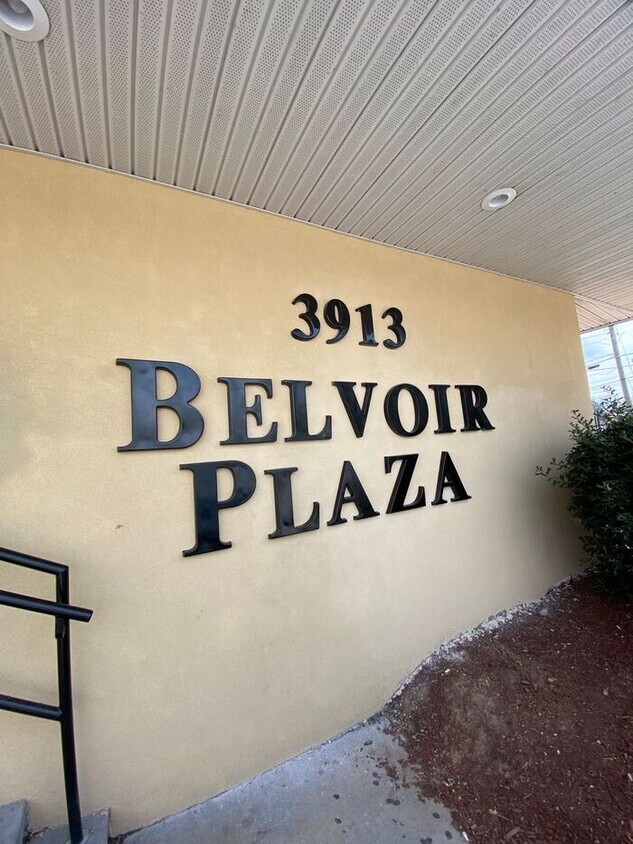 Foto del edificio - Great Commercial Space for Lease on Braine...