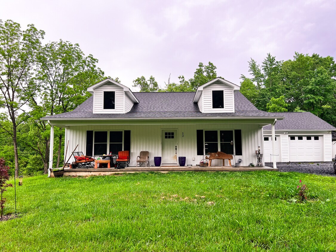 Front of the house - 12 Hokie Ln