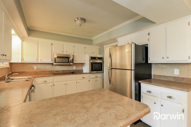 Building Photo - 2821 Morgan Trail, Edmond, OK 73012
