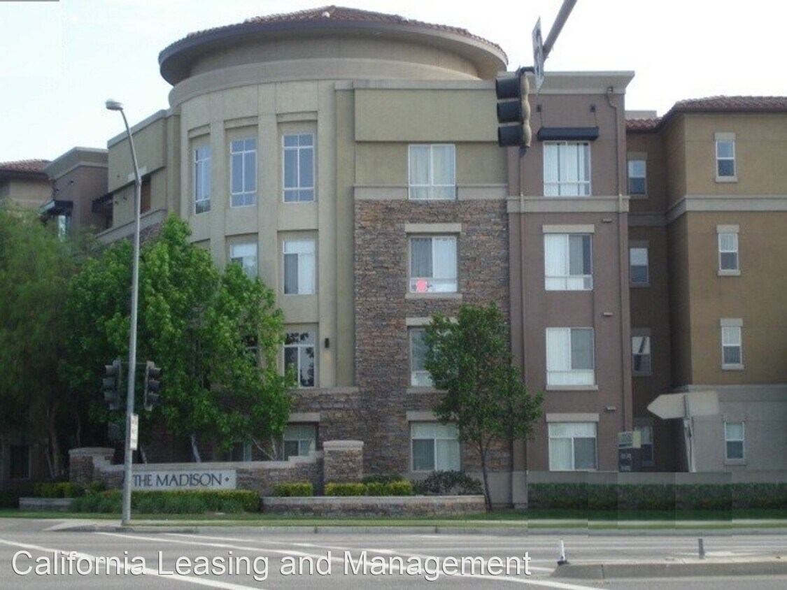 Primary Photo - 1 br, 1 bath House - 24505 Town Center #7103
