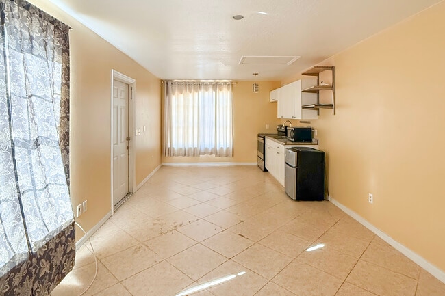 Building Photo - ICW_143 Mango Dr