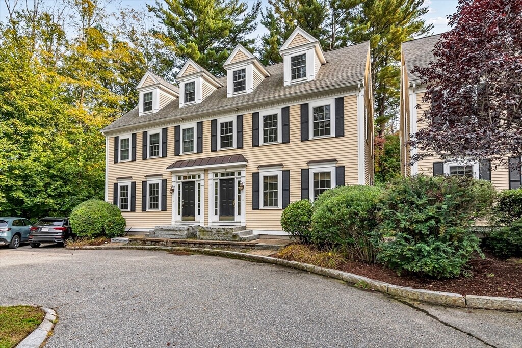 Foto principal - 15 Nicholas Dr