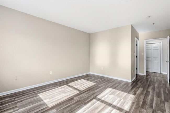 Foto del edificio - 905 River Rd