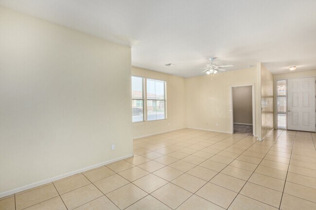 Building Photo - 13569 W Cypress St