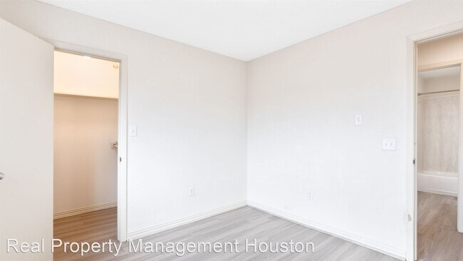 Building Photo - 2 br, 1 bath House - 3514 Scott St #3