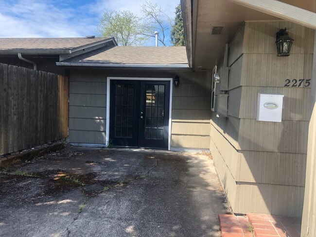 Photo - Darling 3 bedroom bungalow in Ferry St Bridge neighborhood!  MOVE IN SPECIAL! House