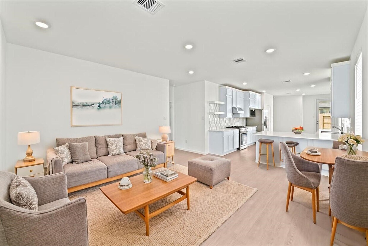 Foto principal - 6663 Sunset Velvet Dr