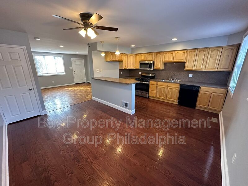 Primary Photo - 5920 Langdon St