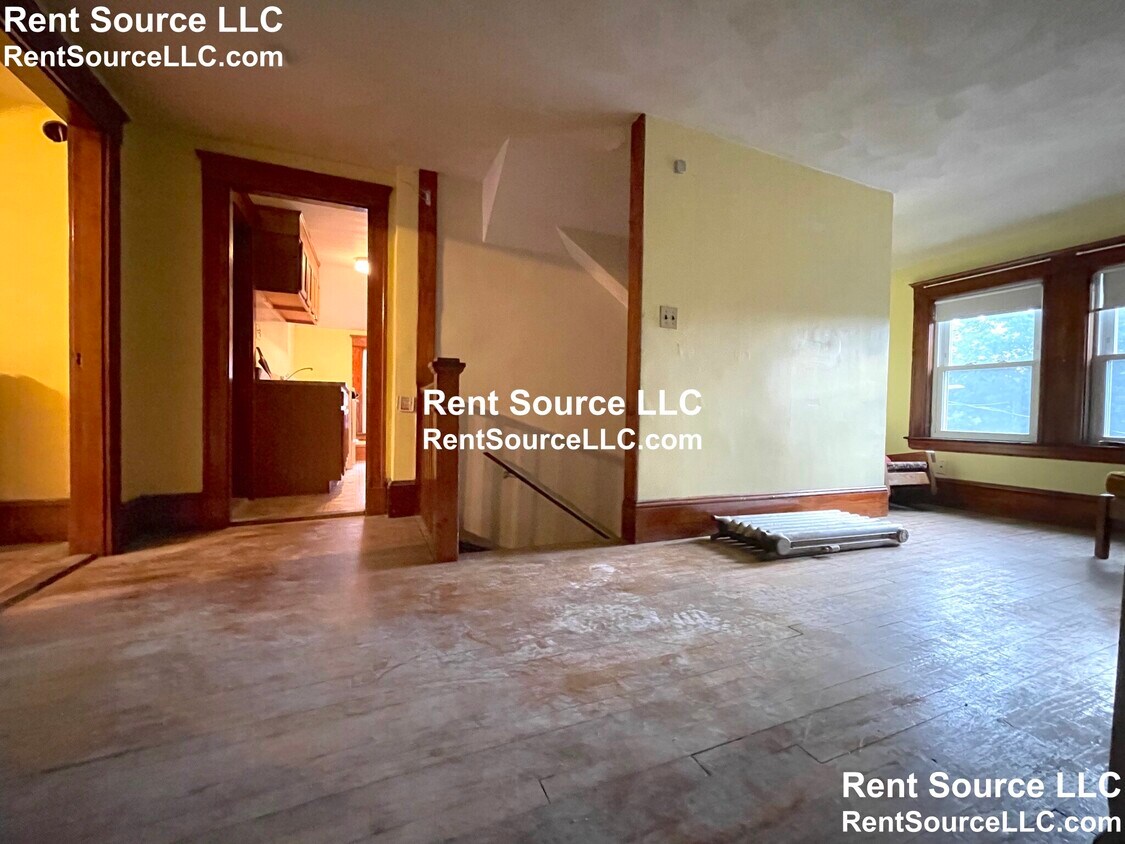 Primary Photo - 157 Elm St