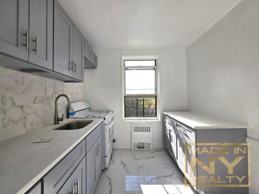 Primary Photo - 1 bedroom in FOREST HILLS NY 11375