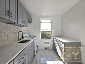 Building Photo - 65-10 108th St