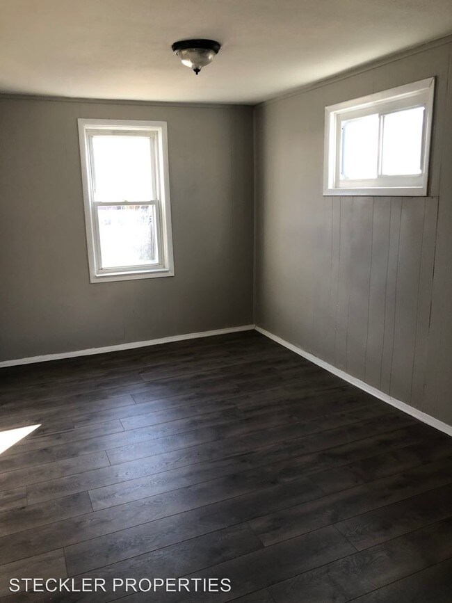 Building Photo - 3 br, 1 bath House - 7827 St Fabian Lane