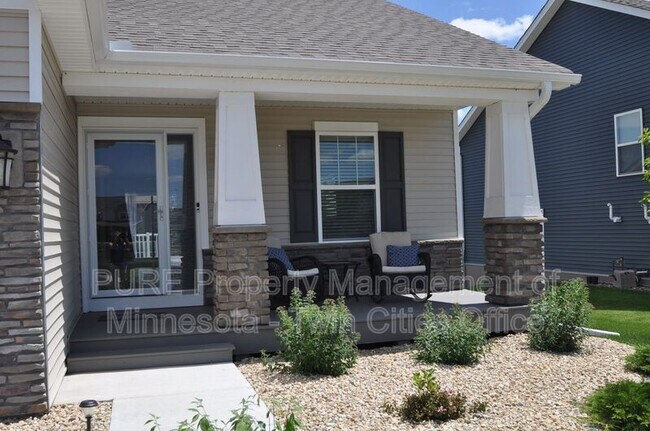 Foto del edificio - 6613 Jasmine Ave S