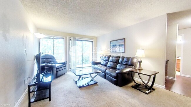 Foto del edificio - 750 N 143rd St