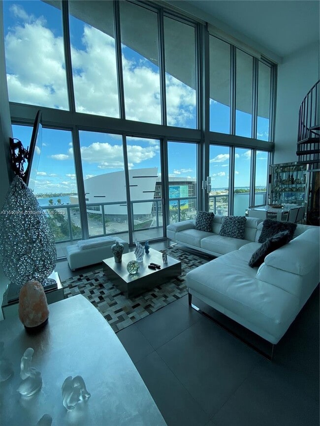 Foto del edificio - 888 Biscayne Blvd