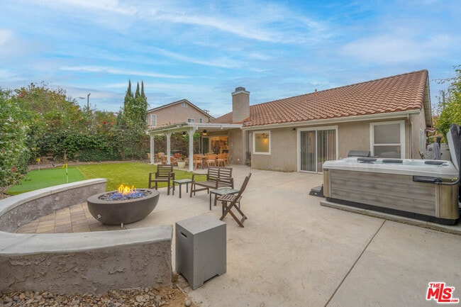 Building Photo - 1220 Dincara Rd