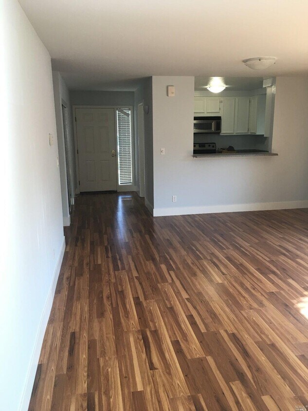 Primary Photo - 158 Cypress Pl