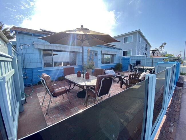 Building Photo - 3824 Carlsbad Blvd