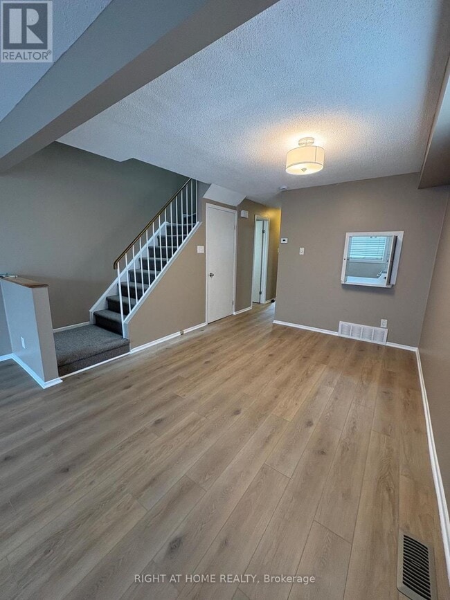 Building Photo - 104 Valley Stream Dr