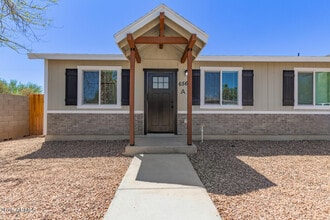 Building Photo - 656 S 97th Pl