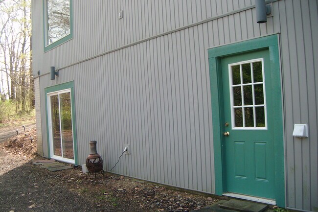 Building Photo - 11759 National Rd