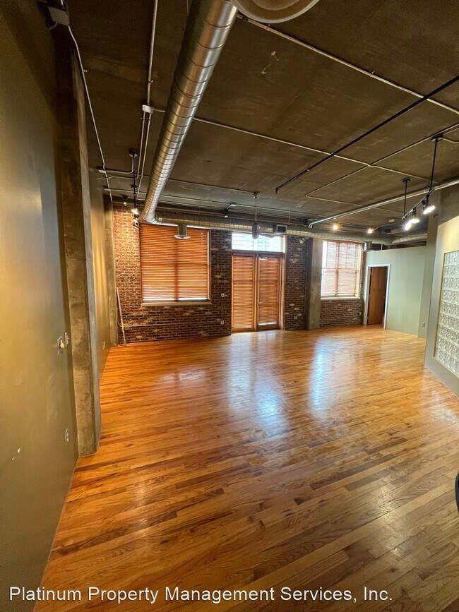 Foto del edificio - 2 br, 2 bath House - 3235 Roswell Rd -Unit...