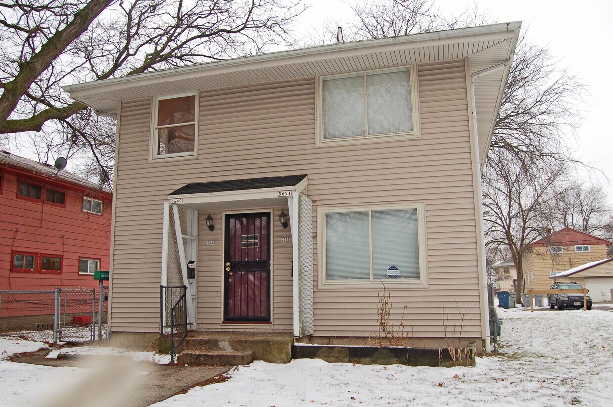 Primary Photo - 5651 N 60th St