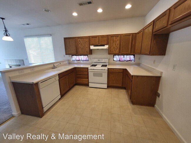 Building Photo - 3 br, 2 bath House - 2588 Table Rock