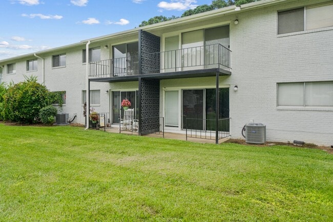 Interior Photo - Monarch Apartments