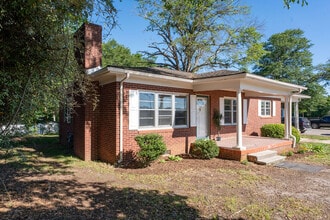 Building Photo - 663 Chesnee Hwy