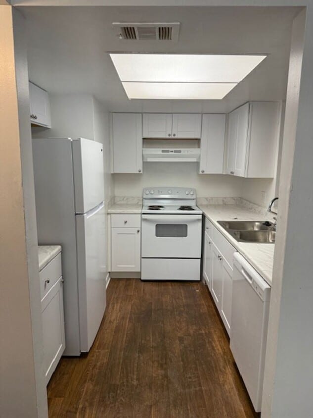 Primary Photo - Coral Gardens one bedroom condo