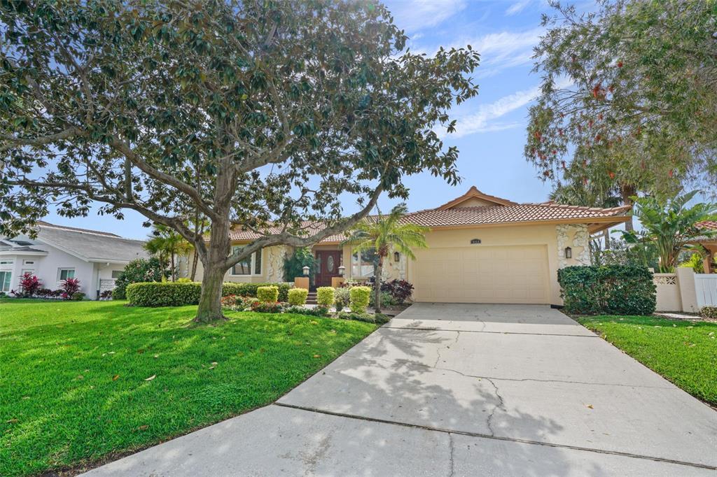 Foto principal - 4964 60th Ave S