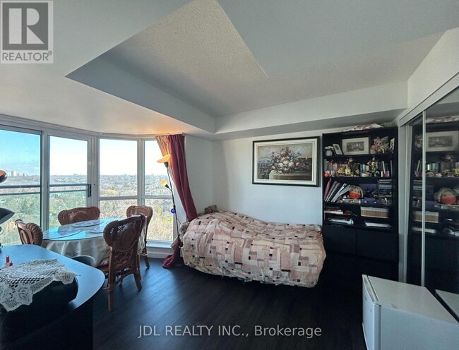 Building Photo - 8 Park Rd