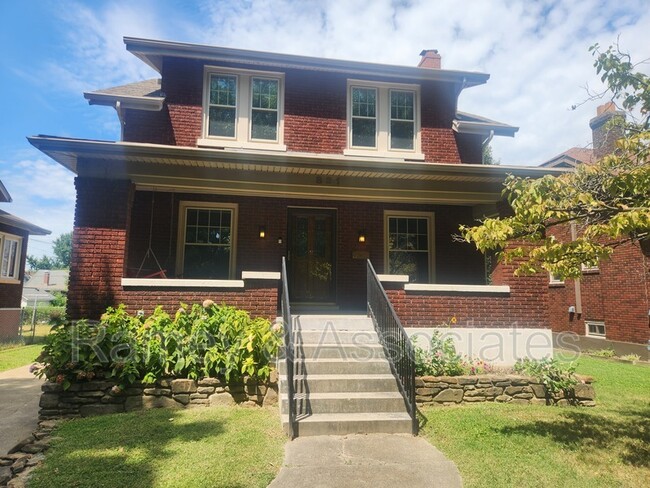 Photo - 831 Eastern Pkwy House