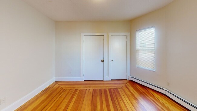 Building Photo - 630 Norwest Dr