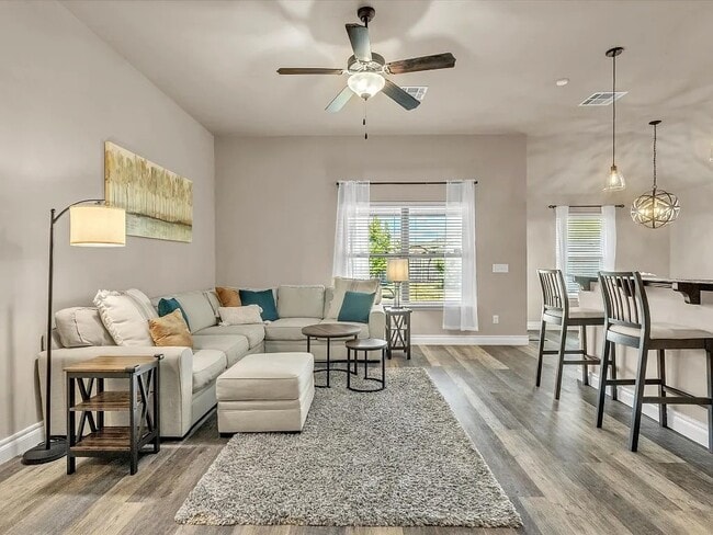 Photo - 18204 Sandhurst Ct House