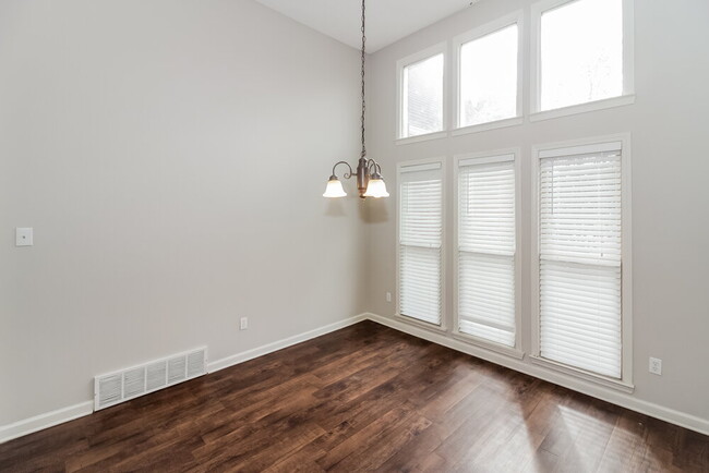Foto del edificio - 7966 Cale Falls Ln