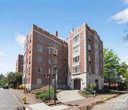 Building Photo - 301 W 10th St