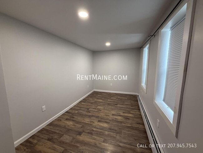 Building Photo - 99 Pine St