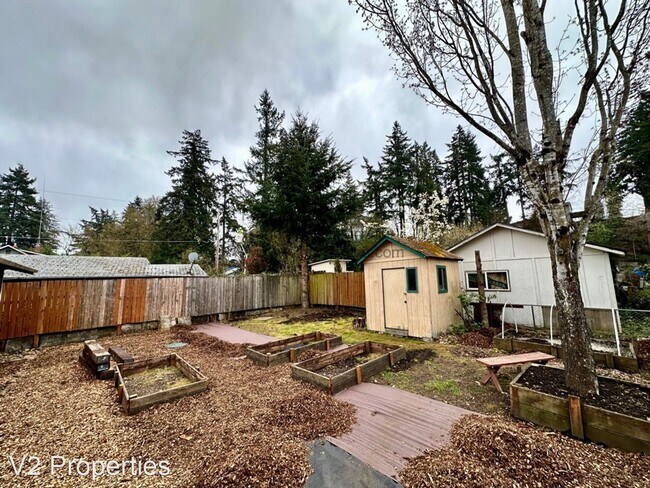 Building Photo - 3 br, 1 bath House - 6670 SE Overland St