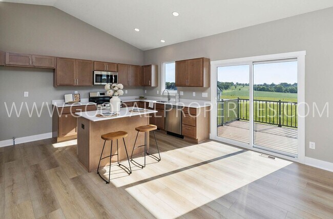 Foto del edificio - Stunning ranch-style home in Altoona featuring 4 bedrooms and 3 bathrooms, with a finished walk-o...