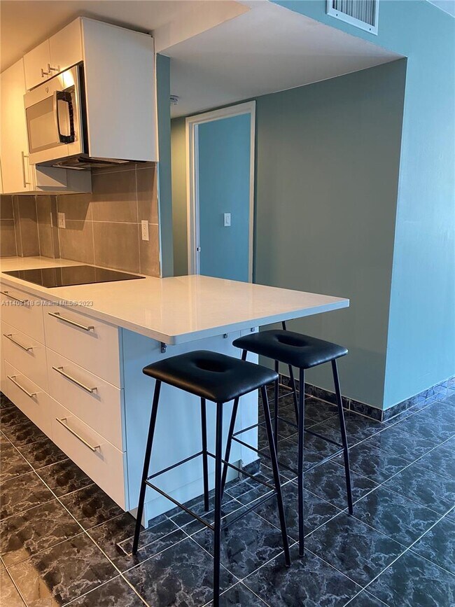 Foto del edificio - 1913 S Ocean Dr