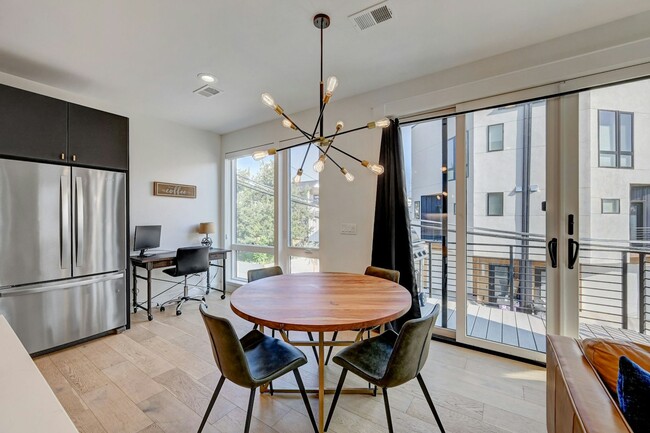 Building Photo - 3530 W Conejos Pl