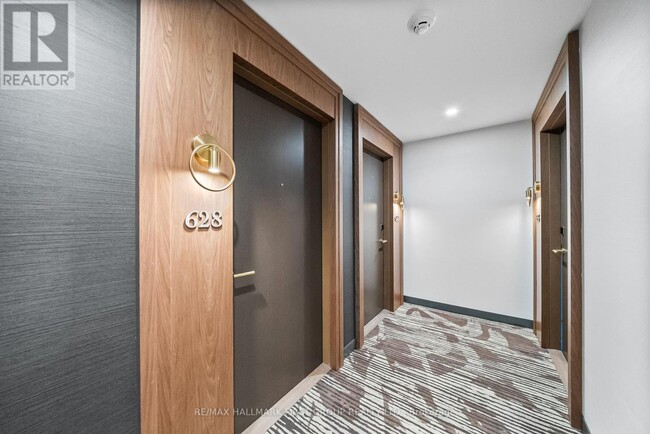 Photo du bâtiment - 6-626 Greenbriar Rd