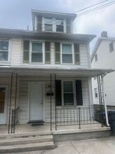 Building Photo - 316 N 2nd St